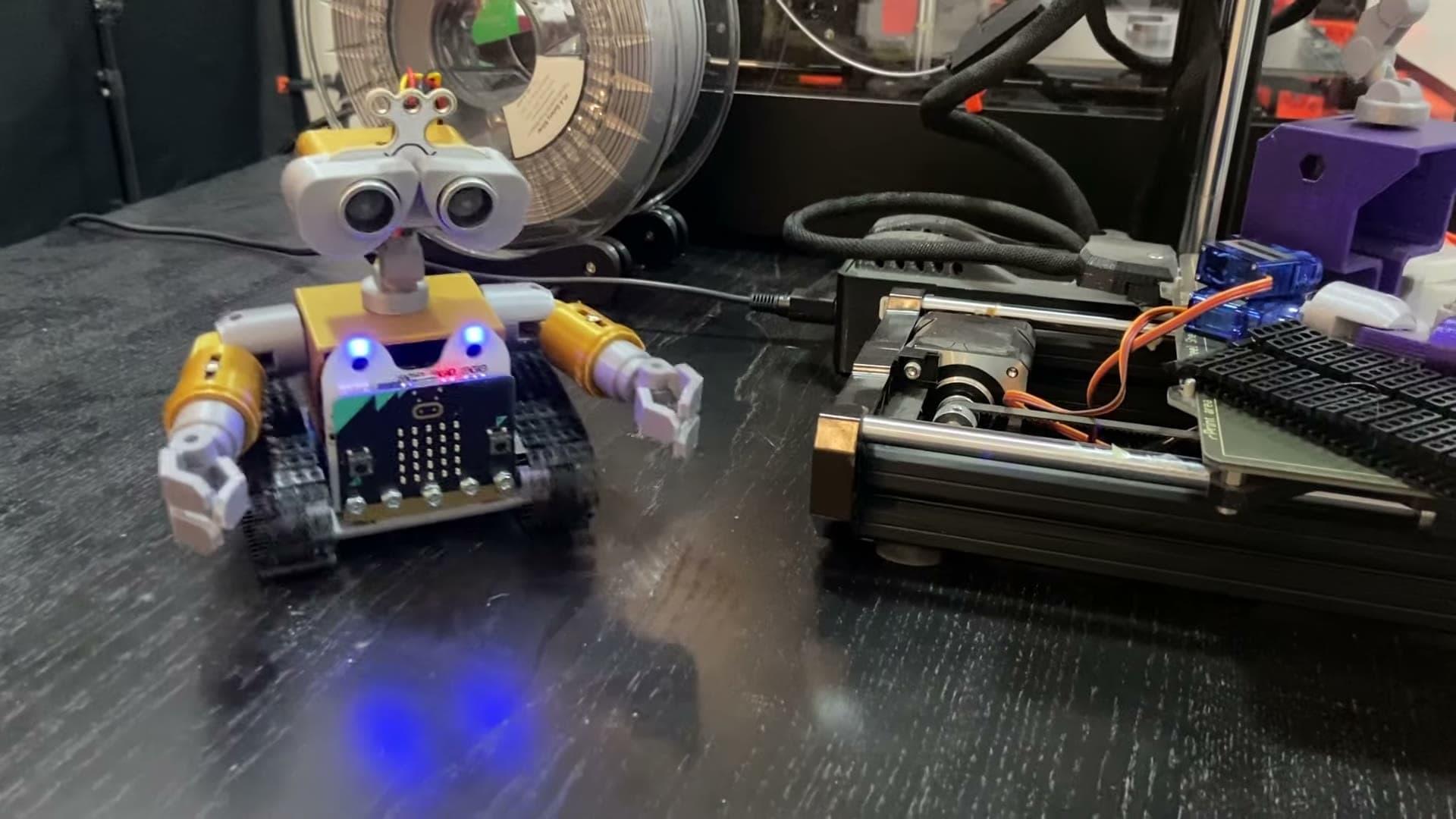 Build Your Wall-E Robot photo 2